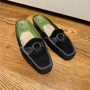 COLE HAAN  Black and Green Loafers with Suede Finish size 6.5